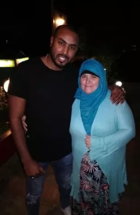 Мама, яка розірвала 15-річний шлюб заради молодого єгиптянина, усвідомила жах через декілька днів