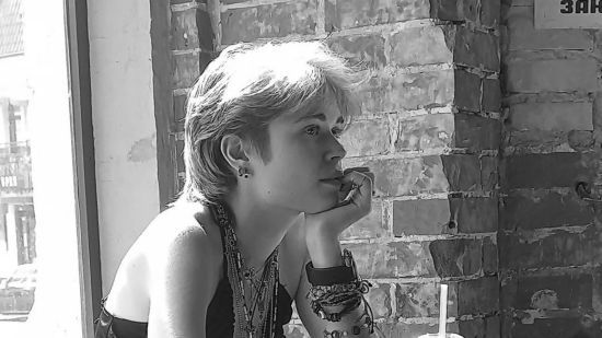 У Харкові під час ворожої атаки загинула 18-річна художниця