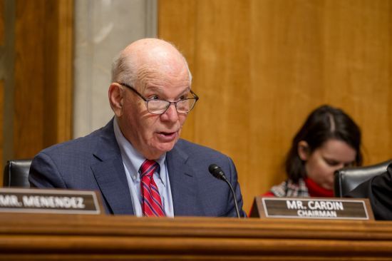 "Інтенсивні консультації": сенатор США про постачання зброї до України