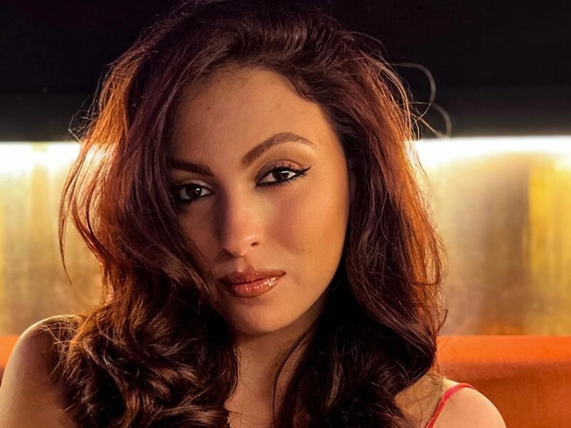 "Що з тобою зробили ті кляті лярви?" Дочка Полякової презентувала кліп