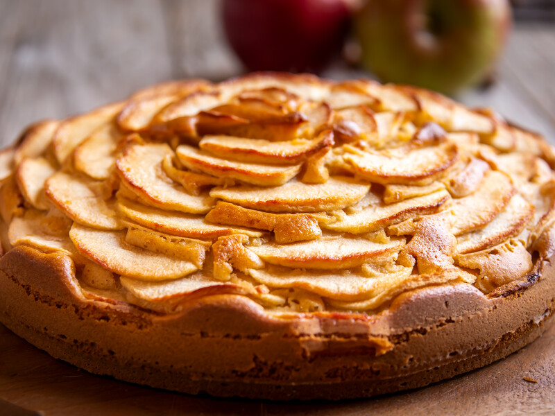 "У міру волога, з легкою кислинкою й зовсім не суха". Ідеальна шарлотка з яблуками