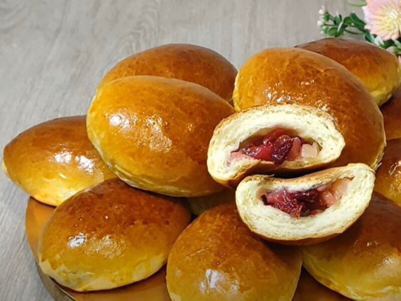 Завдяки цим двом інгредієнтам пиріжки будуть дуже ніжними й повітряними. Рецепт еластичного дріжджового тіста Завдяки цим двом інгредієнтам пиріжки будуть дуже ніжними й повітряними. Рецепт еластичного дріжджового тіста