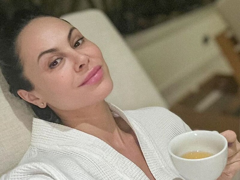 "Урівноважують тіло й розум". Ексдружина Кличка показала, що робить із кришталевими чашами