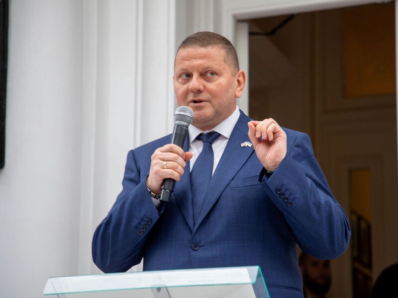 "Ціна нашої свободи неоціненна". Залужний у День пам'яті захисників України присвятив пост загиблим воїнам