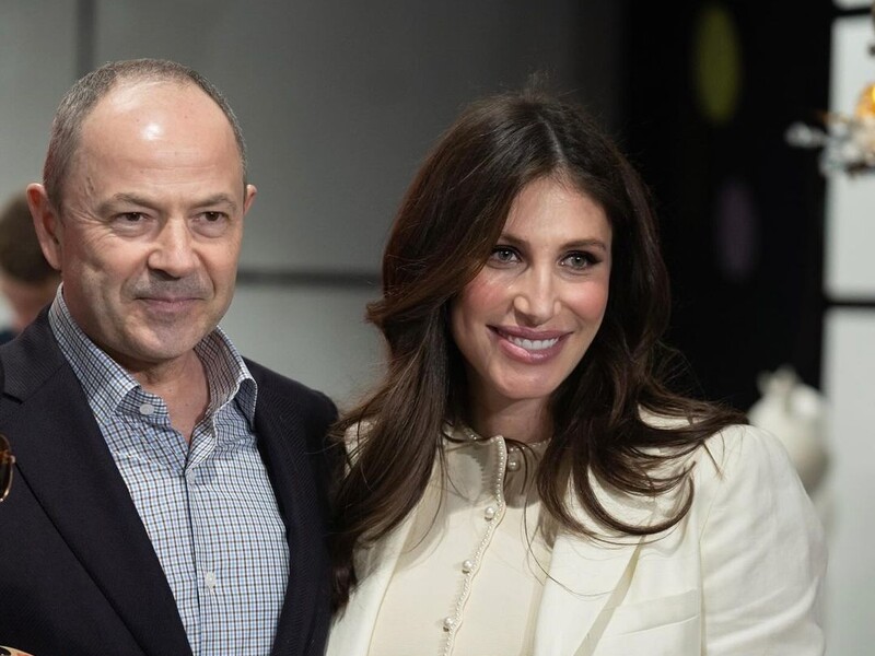 "Інженер-конструктор Сергій". 39-річна дружина 64-річного Тігіпка показала їхнього сина