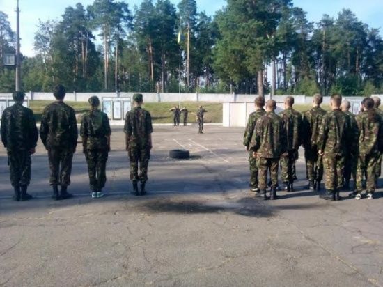 Троє мобілізованих ексв’язнів втекли з військової частини на Одещині: чим усе закінчилось