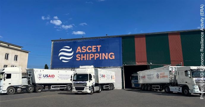 USAID надав агрофірмам України десятки причепів для нарощування перевезень зерна