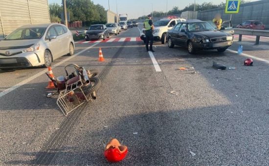 На Київщині легковик зіткнувся з мотоциклом, на якому батько віз 2-річного малюка: що відомо