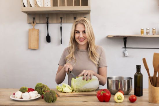 Як не набрати вагу жінкам після 40: прості рекомендації, які врятують від зайвих кілограмів