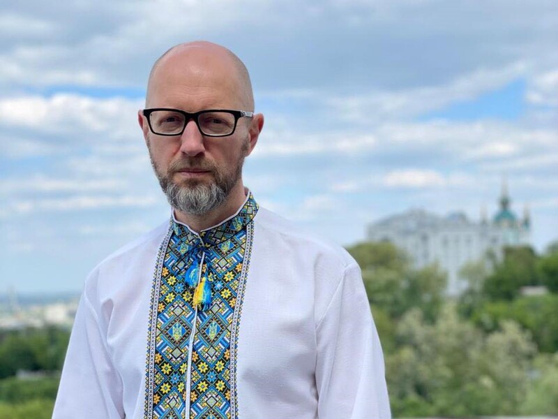 "Вона достойно прожила свої 56 років і останні шість билася проти раку". Яценюк повідомив про смерть старшої сестри