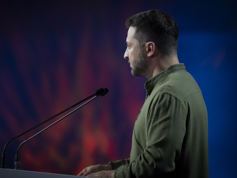 Зеленський назвав Путіна "старим дідом". Раніше він називав його "хворим дідом із Червоної площі". Відео