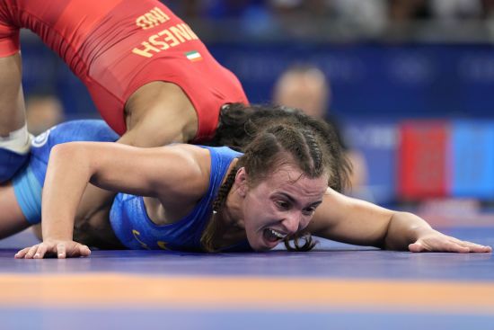 Не подужала чинну чемпіонку: українська борчиня програла сутичку за "бронзу" на Олімпіаді-2024