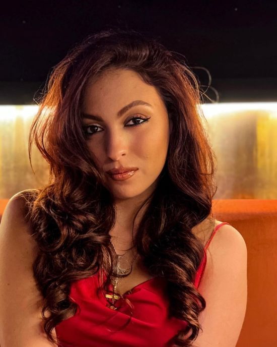 19-річна донька Полякової несподівано випустила пісню й після прем'єри показалася у лікарні