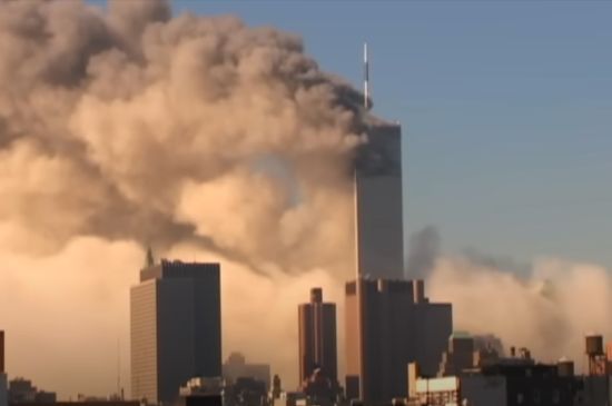 Чоловік, який опублікував нові кадри теракту 9/11, розповів, як став свідком цього звірства – відео