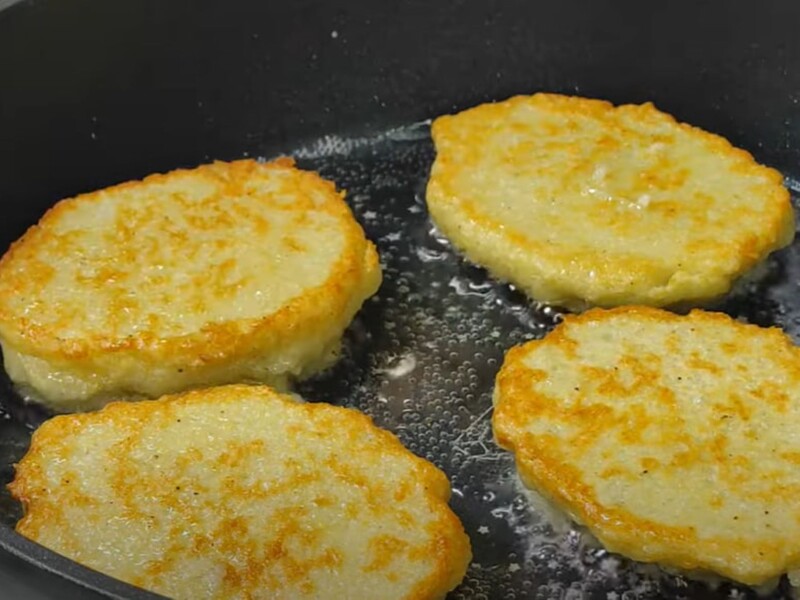 Додайте це до картоплі – і деруни вийдуть соковитими, хрумкими й ароматними. Рецепт без борошна Додайте це до картоплі – і деруни вийдуть соковитими, хрумкими й ароматними. Рецепт без борошна