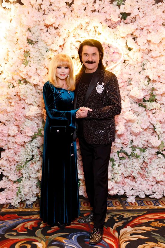 Павло Зібров ніжно привітав свою дружину з ювілеєм і здивував її романтичним сюрпризом: "Серця ідеал"