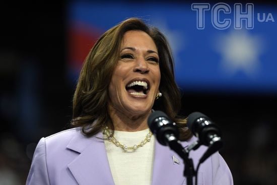 Гарріс випереджає Трампа майже у всіх ключових штатах: опитування