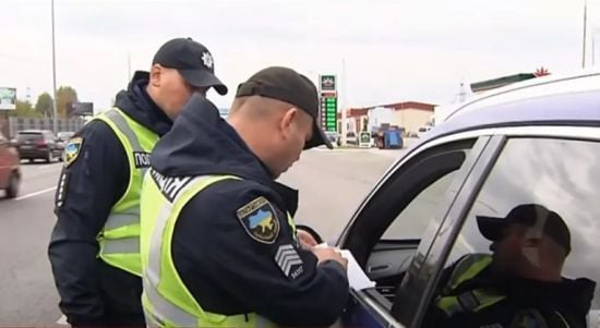 Чи мають право представники ТЦК виписувати повістки "на коліні: Веніславський дав чітку відповідь