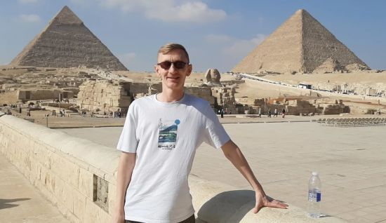 Турист прилетів до Єгипту і виявив, що його готелю насправді не існує: що було далі