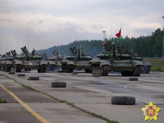 Білорусь стягує війська до кордону з Україною: у МЗС відреагували