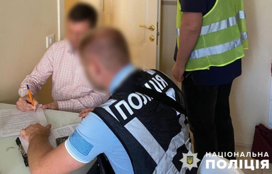 Кладовища Києва роками прибирали "привиди": фіктивним працівникам платили десятки тисяч щомісяця