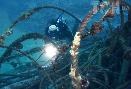Вдівець щотижня пірнає з аквалангом, щоб знайти тіло дружини, яка зникла під час цунамі 2011 року