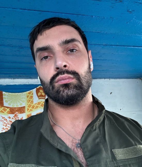 Мобілізований Козловський порівняв своє фото з молодості зі свіжим і показав, як його змінила війна