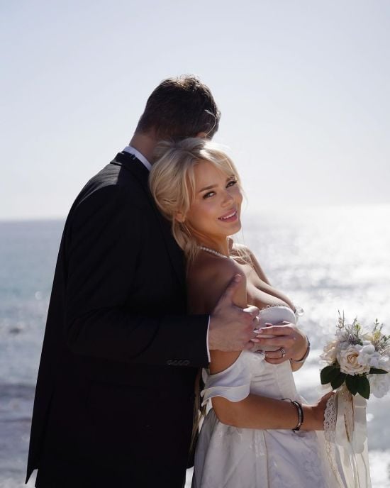 Аліна Гросу вперше розсекретила, ким працює її чоловік, якого вона приховує від публіки