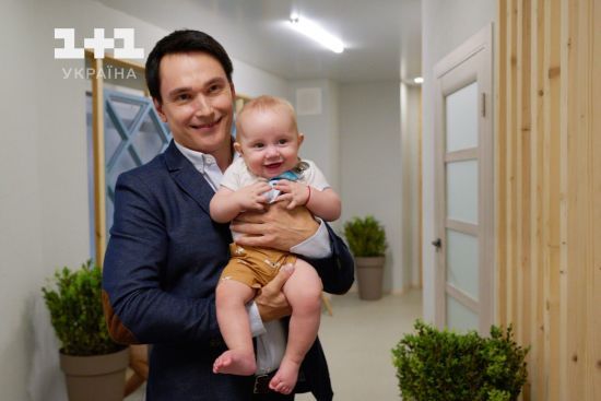 Новий сезон "Жіночого лікаря. Нове життя": Олексій Нагрудний знімається у серіалі з 6-місячним сином