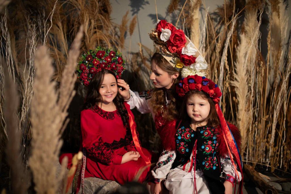 Юна україно-канадська співачка Злата Барчук: “Рухатися вперед мені допомагає віра у те, що я не просто вчуся, але можу своїм талантом робити добру справу – допомагати іншим” Юна україно-канадська співачка Злата Барчук