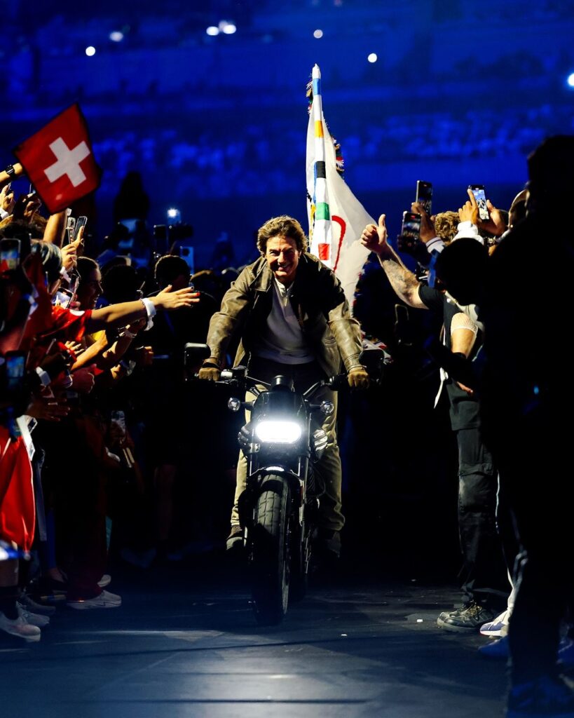 Том Круз, Біллі Айліш, Red Hot Chili Peppers, Snoop Dogg та інші зірки: найкращі виступи на церемонії закриття Олімпійських ігор у Парижі 2024