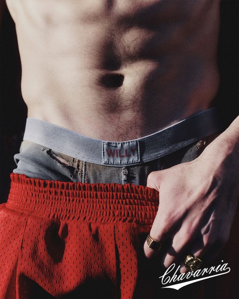 Модний бренд Willy Chavarria випустив колекцію чоловічої білизни з дірками та плямами: ціни — від $320