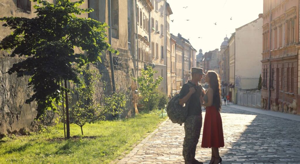 Люсьєна Винокурова презентує ліричну композицію: історія кохання в реаліях військового часу Люсьєна Винокурова презентує ліричну композицію: історія кохання в реаліях військового часу