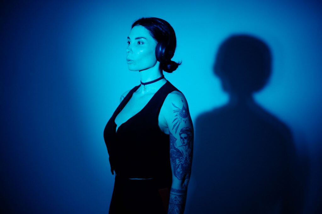 Авторка TikTok хітів “Ї-їбашить”, “Факін чудово” Ann in Black випускає новий гумористичний трек Авторка TikTok хітів “Ї-їбашить”, “Факін чудово” Ann in Black випускає новий гумористичний трек