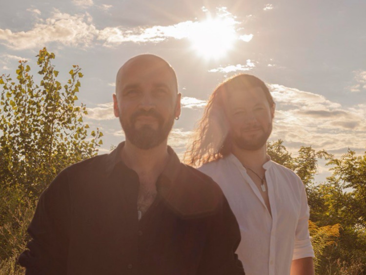 AVIATOR заспівав про минуле життя