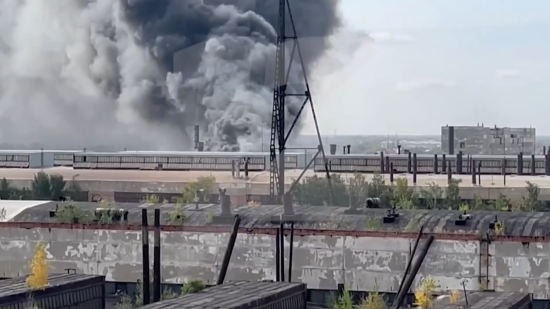 У Росії загорівся завод, де виготовляють вогнеметні системи: відео