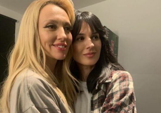 Маша Єфросиніна показала, як з сином погостювала у Полякової в заміському маєтку: "Відпарила мене"