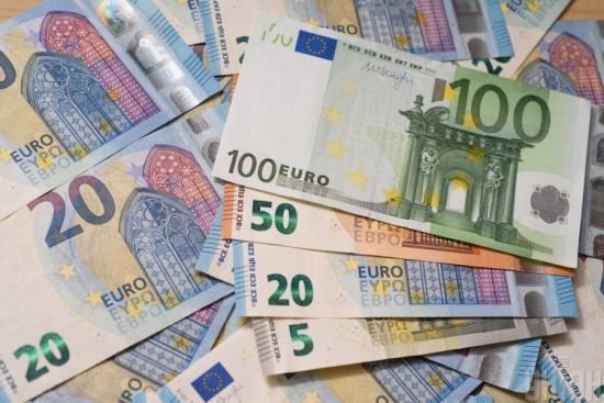 Курс валют на 19 вересня: скільки коштуватимуть долар, євро і злотий