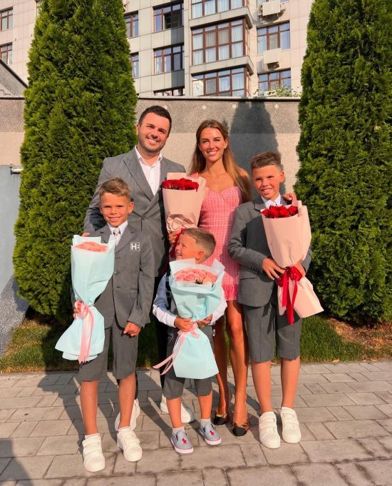 Григорій Решетнік провів лінійку своїх синів і зізнався, з ким із зіркових дітей вони навчатимуться