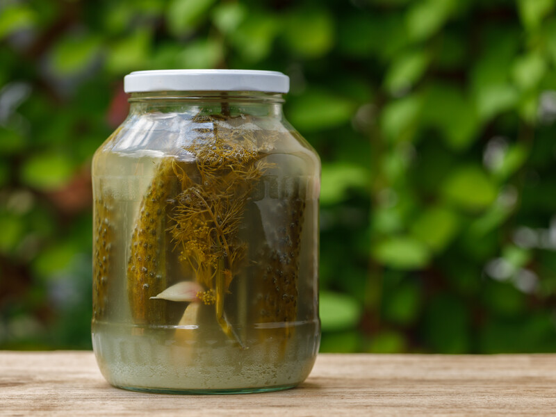 Не кладіть цього в банку з огірками, інакше вони стануть м'якими, а маринад – каламутним Не кладіть цього в банку з огірками, інакше вони стануть м'якими, а маринад – каламутним