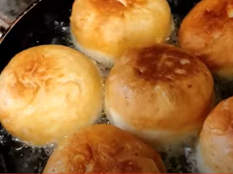 Додайте це до борошна – і смажені пиріжки "розлетяться дуже швидко". Рецепт лінивого тіста Додайте це до борошна – і смажені пиріжки "розлетяться дуже швидко". Рецепт лінивого тіста