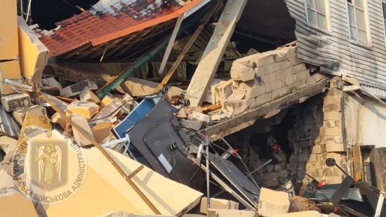 Падіння уламків зафіксовано у всіх районах: що відомо про атаку РФ на Київ - нові деталі