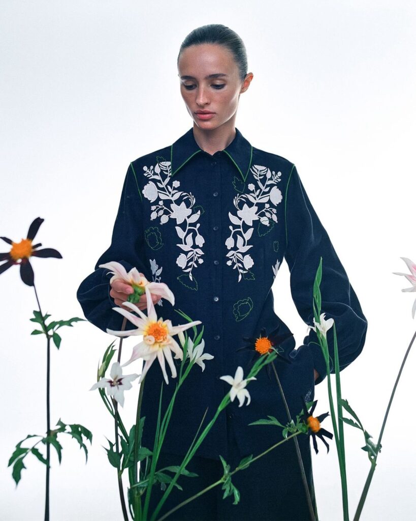 Etnodim створив колекцію вишиванок з візерунками рушників 20 століття Etnodim створив колекцію вишиванок з візерунками рушників 20 століття