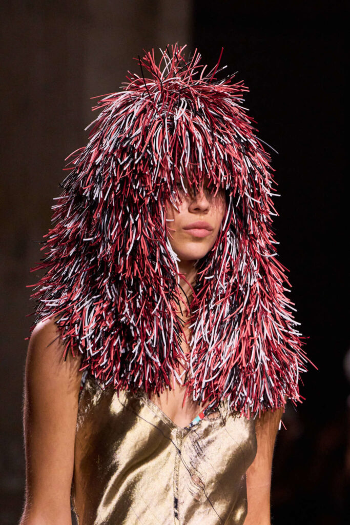 Подорож у дитинство: нова колекція Bottega Veneta весна-літо 2025 Подорож у дитинство: нова колекція Bottega Veneta весна-літо 2025