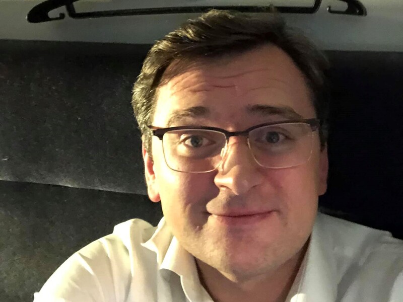 Дівчина Кулеби розповіла про його самопочуття після того, як він перекусив біляшем на вокзалі Дівчина Кулеби розповіла про його самопочуття після того, як він перекусив біляшем на вокзалі