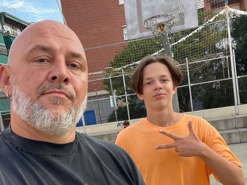 Потап, котрий утік за кордон, публічно звернувся до свого сина Потап, котрий утік за кордон, публічно звернувся до свого сина