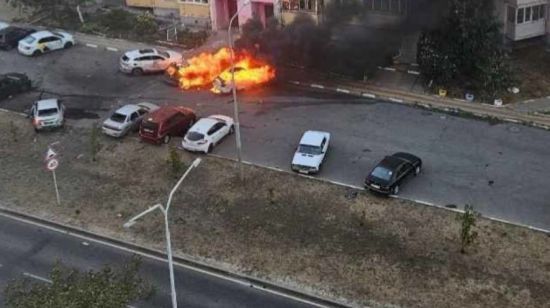 Росіяни заявили про атаку на Бєлгород: пошкоджені десятки будинків, горіли авто (фото, відео)