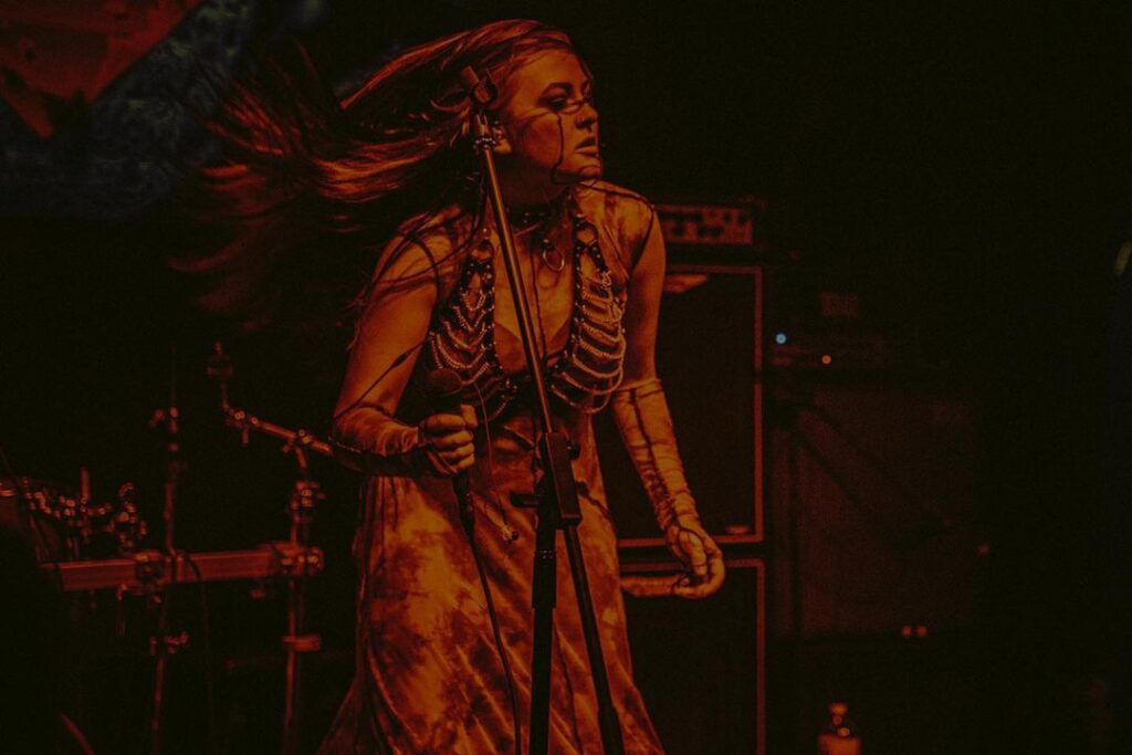 Про що жінка мовчить: Ольга Нахаба, фронтвумен NAHABA Про що жінка мовчить: Ольга Нахаба, фронтвумен NAHABA