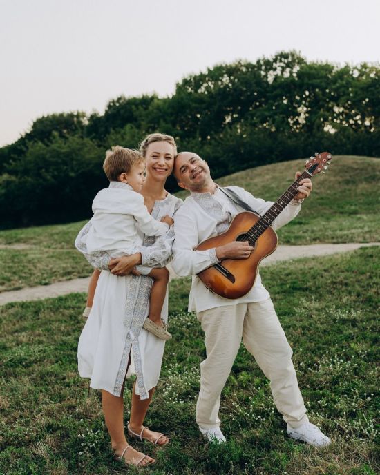 Дружина Павліка різко відповіла на хейт, що її син "інвалід", і пояснила вплив діагнозу на нього