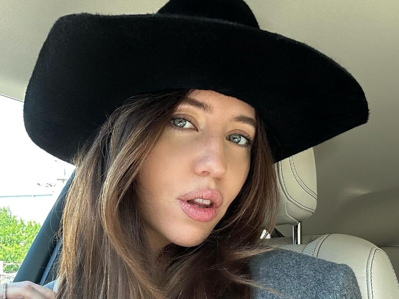 Дорофєєва показала, який вигляд має "пацанський лук"